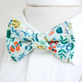 Men's Pre-Tied Bow Tie / Mint Metallic Floral