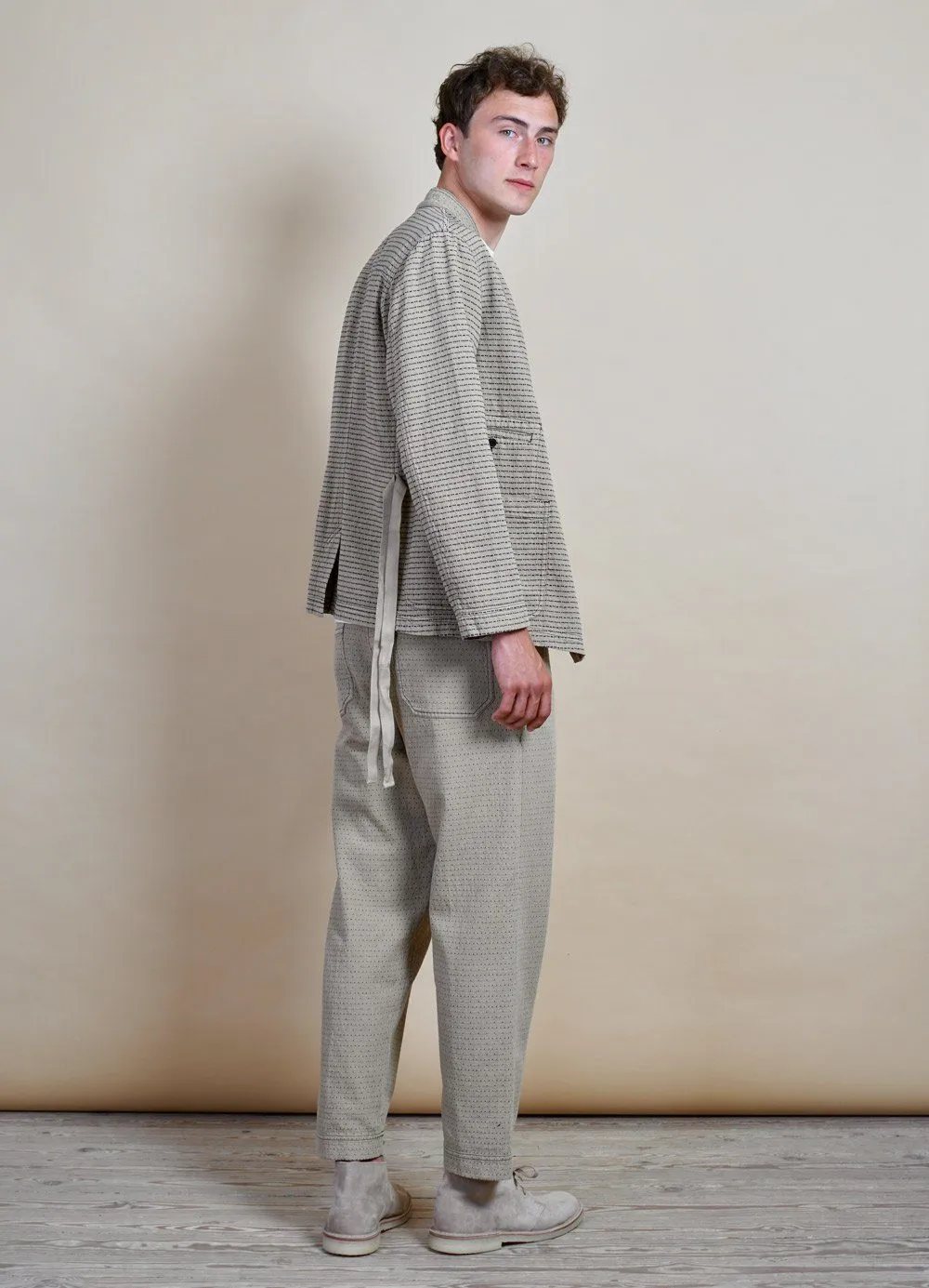 TRYGVE | Wide Cut Cropped Trousers | Beige